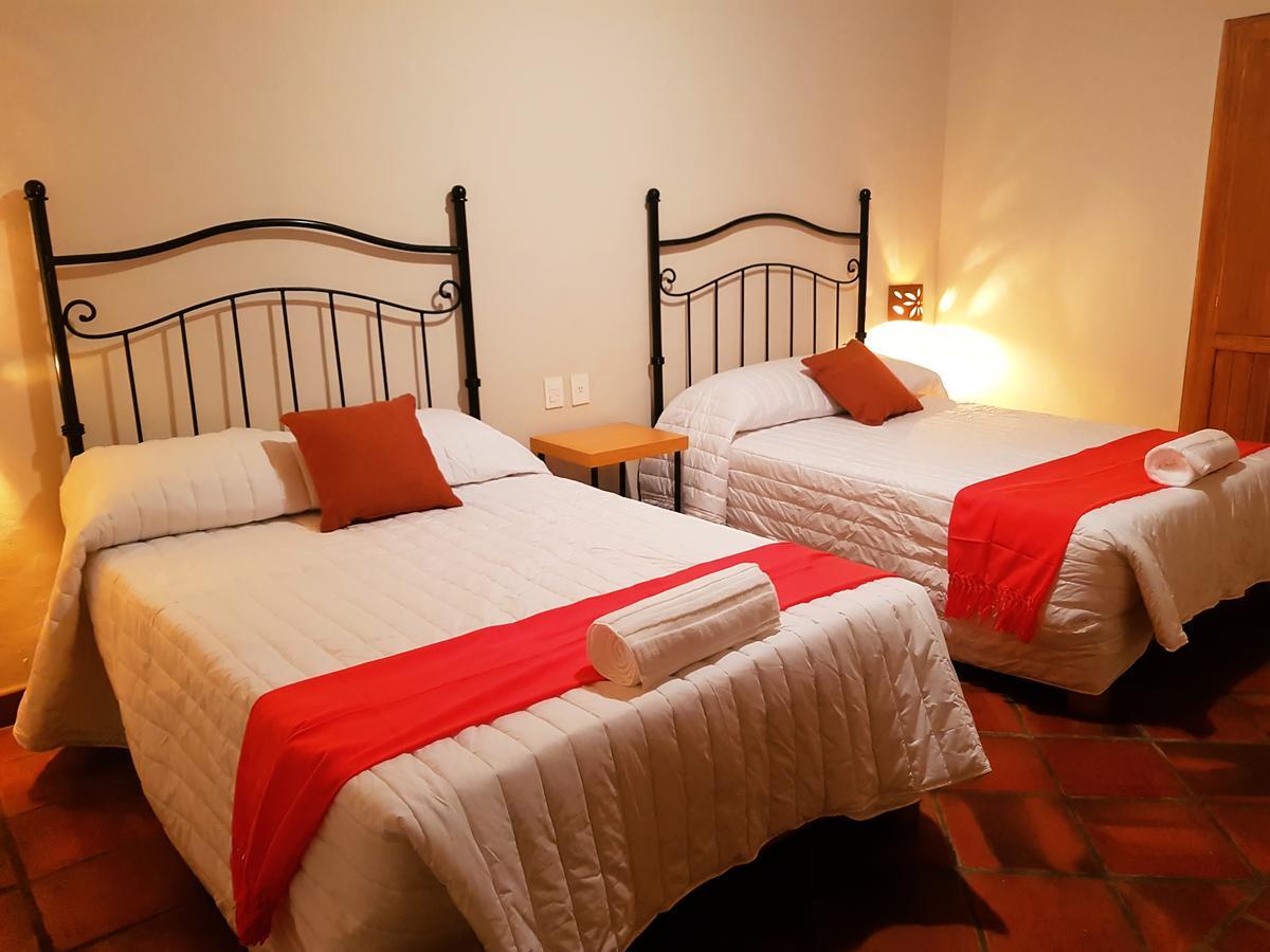 Puerta San Pedro Hotel Tlaquepaque Kültér fotó