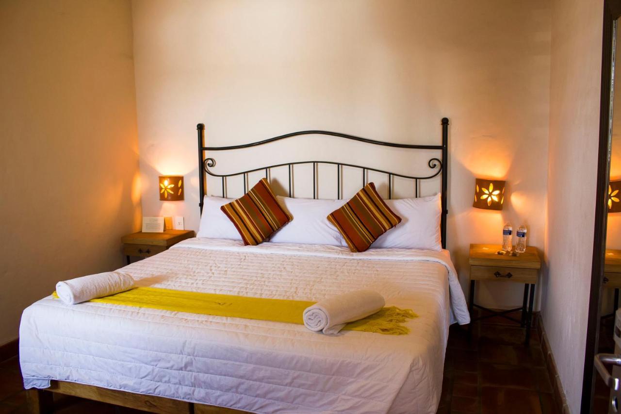 Puerta San Pedro Hotel Tlaquepaque Kültér fotó