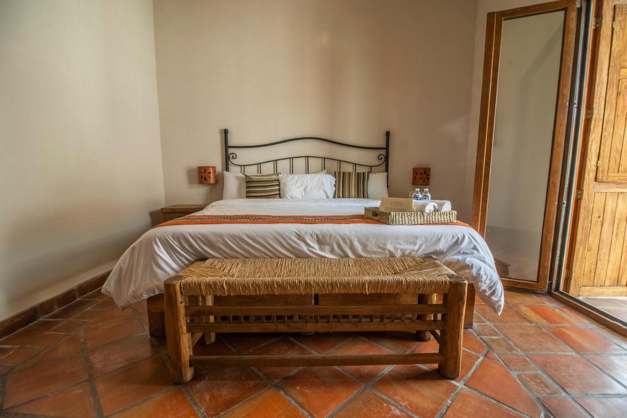 Puerta San Pedro Hotel Tlaquepaque Kültér fotó